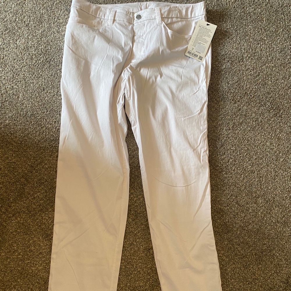 Lululemon white men’s pants NWT